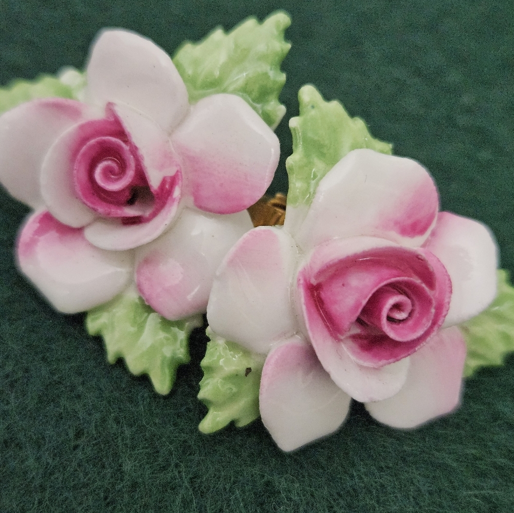VTG Hand-made English Bone China Pink Rose Clip-on Earrings-Made in England